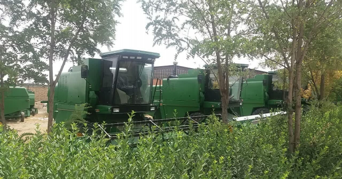 رونمایی و بهره برداری از پهپاد سمپاش در استان مرکزی