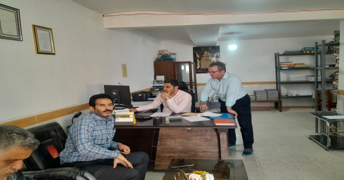 بازدید کارگروه پایش از کارگزاران کود شهرستان اراک و بررسی صدور حواله های الکترونیکی 