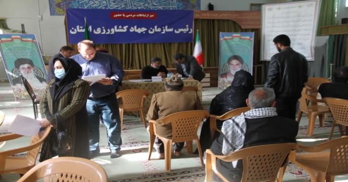 حضور مدیر شرکت خدمات حمایتی کشاورزی استان یزد در میز خدمت