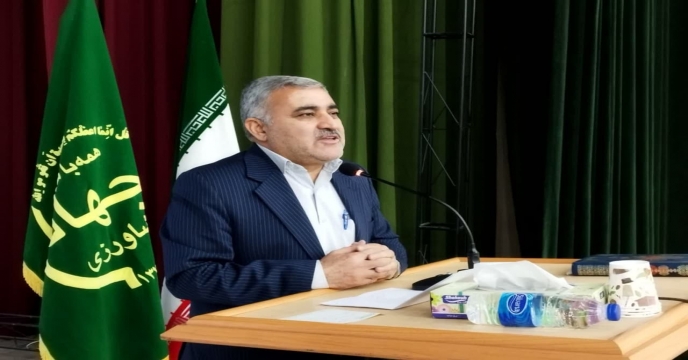 برگزاری همایش علمی طرح تغذیه کاربردی باغات استان آذربایجان غربی 