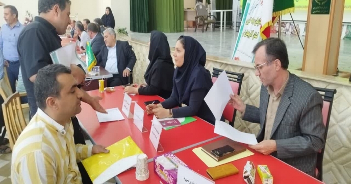 	میز خدمت سازمان جهاد کشاورزی با حضور مدیر شرکت خدمات حمایتی کشاورزی آذربایجان غربی