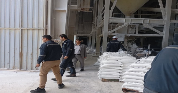 بازدید رئیس اداره بازرگانی از پتروشیمی ارومیه