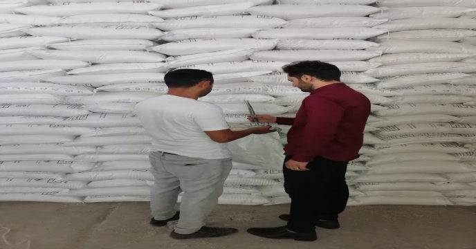 عملیات نمونه برداری از کود نیترات آمونیوم سولفات شرکت شهدای صدر شیمی