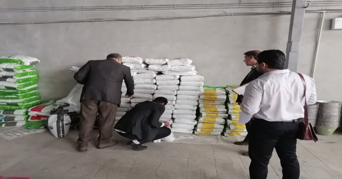 بازدید گروه پایش وفنی ازمراکز عرضه نهاده های کشاورزی شهرستان شهریار