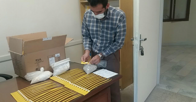 استفاده از پلمپهای جدید دارای شماره سریال برای بسته بندی ، کودهای نمونه برداری شده توسط واحد نمونه برداری استان مرکزی