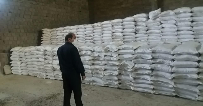 تخلیه کود سولفات پتاسیم گرانوله در انبارهای سازمانی استان مرکزی – شهریور ماه 139