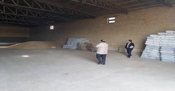 بازدید از انبار کود