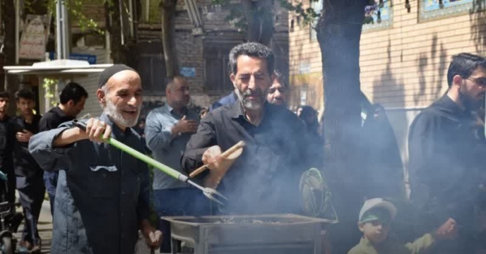 حضور همکاران شرکت خدمات حمایتی کشاورزی استان مرکزی در برگزاری مراسم سوگواری شهادت امام جعفر صادق (ع) در شهرستان اراک 