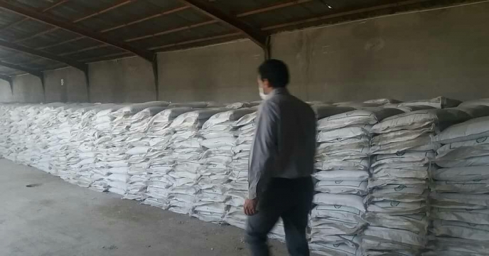 بارگیری کودسوپر فسفات تریپل از انبار سازمانی استان مرکزی