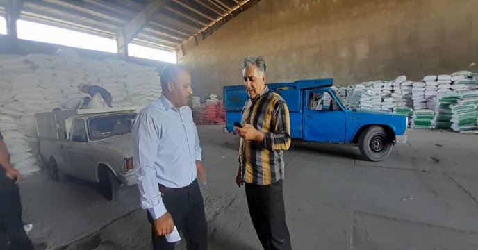 توزیع انواع کودهای کشاورزی در انبار های کارگزاران شهرستان ساوه و زرندیه – اردیبهشت ماه 1403 	