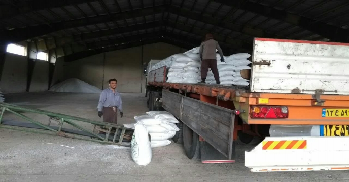 توزیع بیش از3940 تن انواع کود کشاورزی یارانه ای به شهرستان تفرش و آشتیان - 12 ماهه سال 1403
