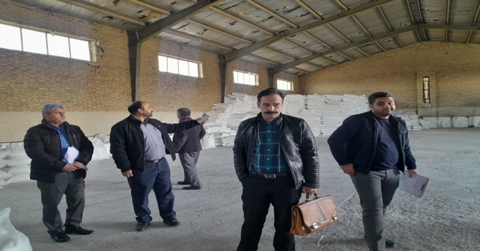 بازدید کارشناس محترم واحد توزیع ، حمل ، نگهداری ستاد از کارگزاریهای کود استان مرکزی 