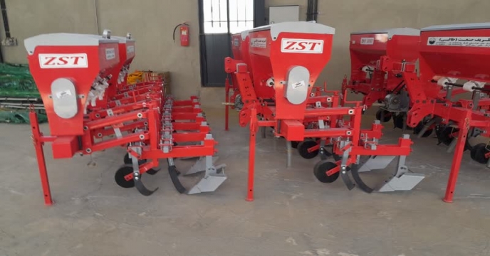 انعقاد قرار دادها فی مابین شرکت خدمات حمایتی و شرکت ظریف صنعت تولید کننده ماشین آلات کشاورزی خمین