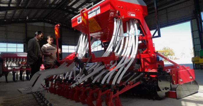 انعقاد قرار دادها فی مابین شرکت خدمات حمایتی و شرکت ظریف صنعت تولید کننده ماشین آلات کشاورزی خمین