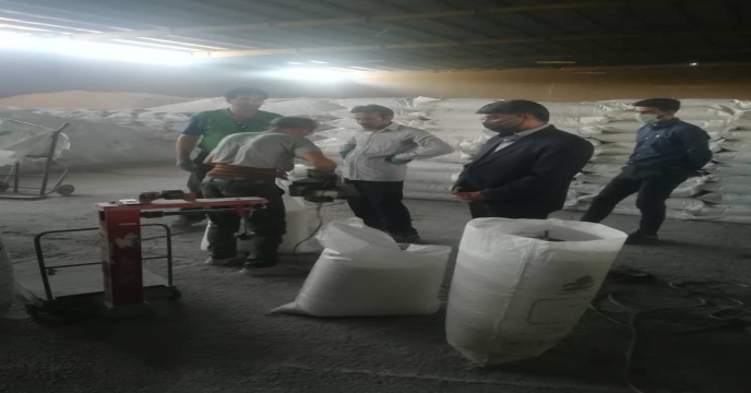 بازدید مدیر از انبار دامغان