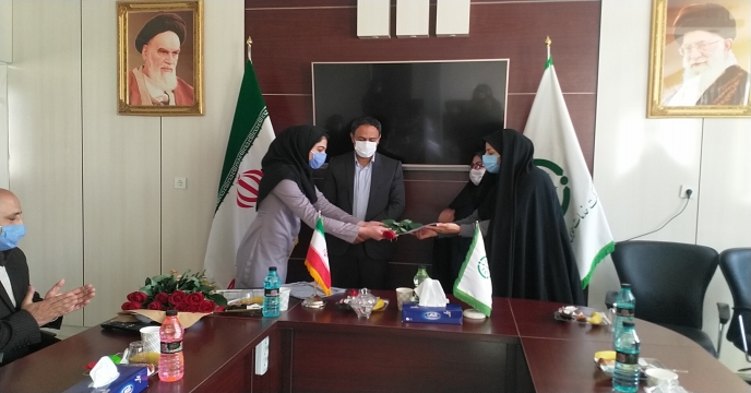 حضور مدیر کل محترم دفتر امور زنان و خانواده استانداری به مناسبت روز زن