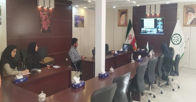 شرکت در دوره آموزشی تغذیه گیاهی و مصرف بهینه کود