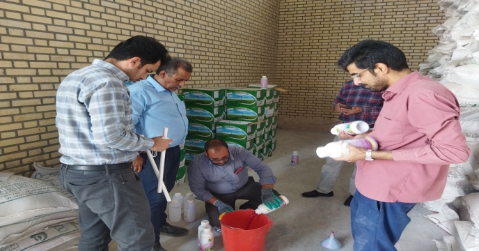 نمونه برداری از 156 لیتر سم تبوکونازول در استان خراسان جنوبی