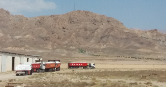 حمل 5 تریلی کود اوره 
