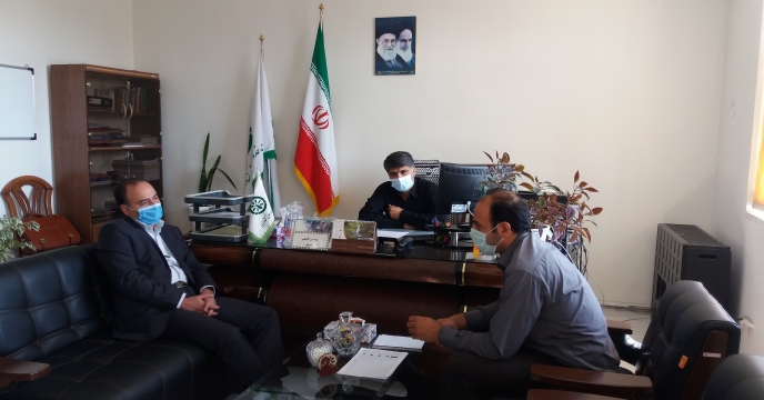 جلسه مدیر با کارکنان
