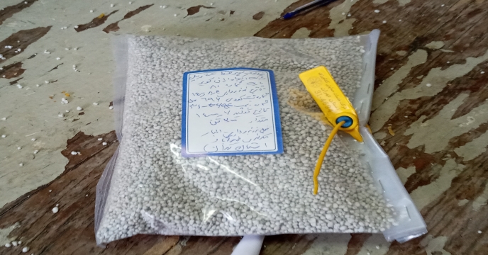 عملیات نمونه برداری از کود