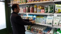 کمیته پایش از فروشندگی های مجاز سموم کشاورزی شهرستان اشتهارد بازدید کرد.