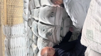 نمونه برداری از کود سولفات پتاسیم در انبار شرکت خدمات حمایتی کشاورزی شهرستان دامغان