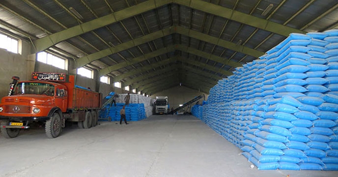صدور ۱۶۸۰ حواله الکترونیکی برای توزیع ۳۳۱ تُن کود کشاورزی یارانه‌ای در تویسرکان
