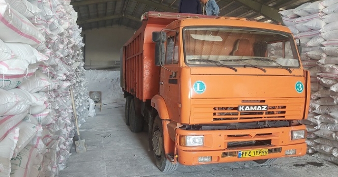 توزیع بیش از 1640 تن کود شیمیایی در اشنویه طی ۷ ماهه نخست سال ۱۴۰۴