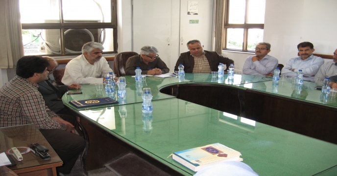 تجلیل از کارمند نمونه مازندران