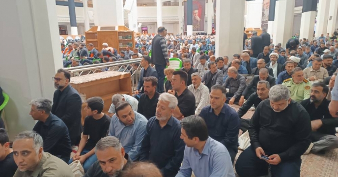 حضور معاونین و کارکنان شرکت خدمات حمایتی کشاورزی فارس در مراسم وداع با امام شهید