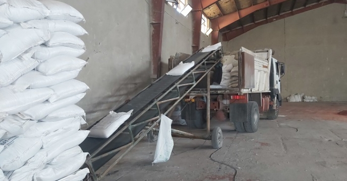 توزیع بیش از 203 تن کود کشاورزی در شهرستان میرآباد طی ۷ ماهه نخست سال ۱۴۰۴