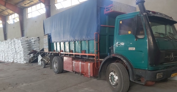 توزیع بیش از 3953 تن کود کشاورزی در شهرستان میاندوآب طی ۷ ماهه نخست سال ۱۴۰۴