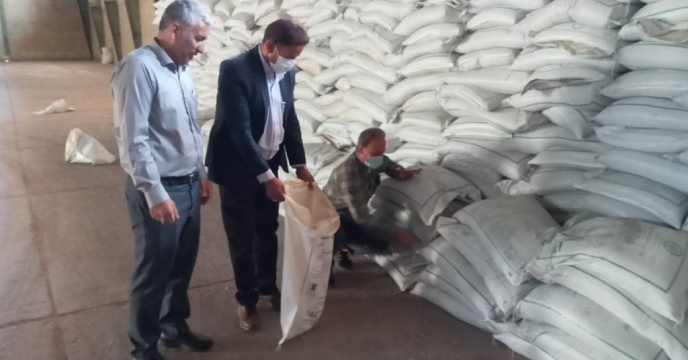 نمونه‌برداری از ۲۰۰ تن پارت سه کود سوپر فسفات ساده در انبار سازمانی فارس؛ گامی برای تضمین کیفیت نهاده‌های کشاورزی