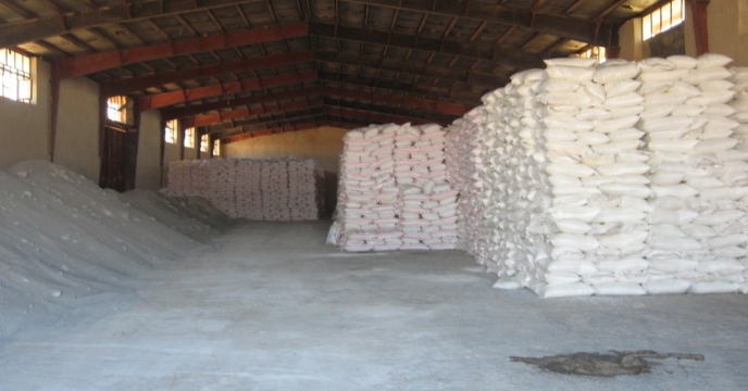 حمل و توزیع بیش از 859 تن کود کشاورزی در شهرستان ملکشاهی