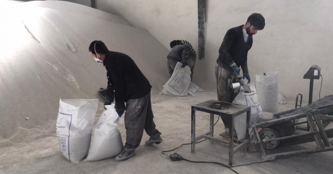 کیسه گیری  مقدار 40 تن کود سولفات پتاسیم گرانوله فله در انبار  استان آذربایجان غربی 