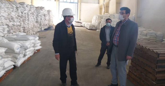 بازدید کارشناس کود استان از کود سولفات پتاسیم تولیدی کارخانه پتروشیمی ارومیه 