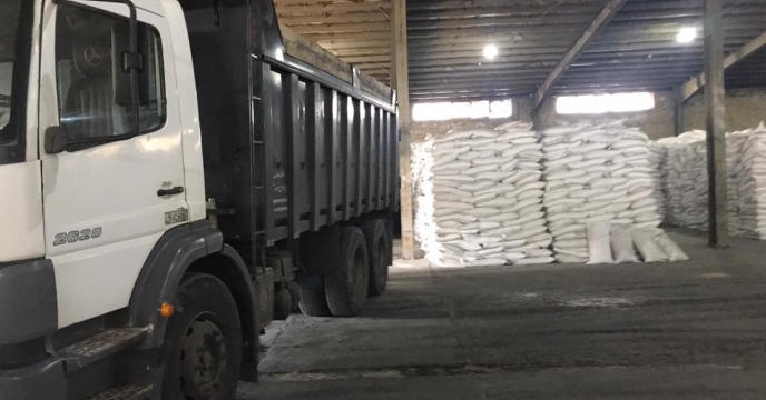 تأمین و حمل 367 تن کود شیمیایی سوپرفسفات تریپل  ارسالی از بندر عباس به شرکت خدمات حمایتی کشاورزی استان آذربایجان غربی در فروردین ماه