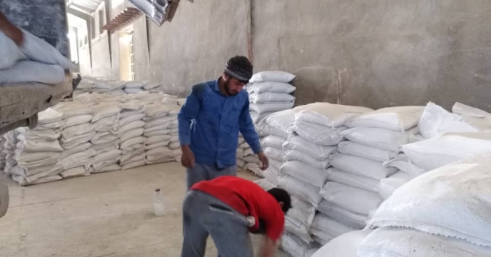 توزیع مستقیم کود شیمیایی از انبار سازمانی کود برازجان