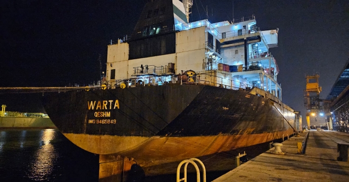 آغاز عملیات بارگیری کشتی وارتا در بندر عسلویه