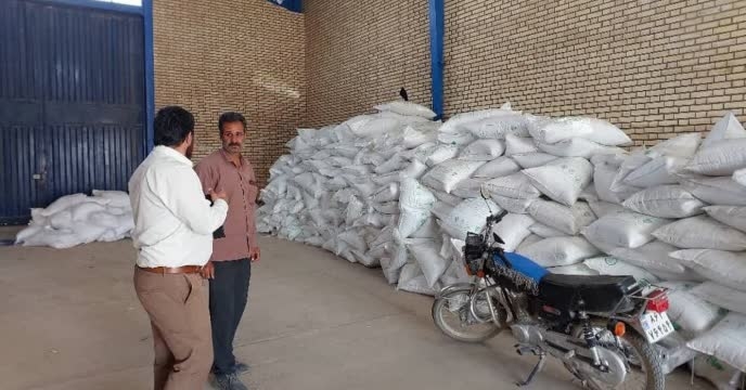 بازدید کارگروه پایش از انبار متقاضی کارگزاری توزیع کود در استان اصفهان