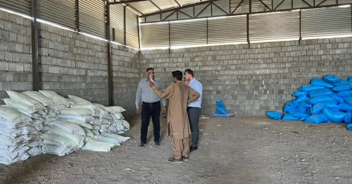 نظارت دقیق بر توزیع کودهای یارانهای در جنوب کرمان؛ پایش دو انبار در جازموریان