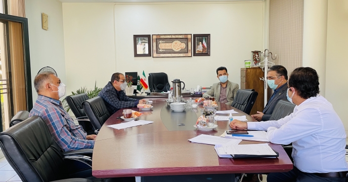 جلسه با مدیر و کارشناس زراعت استان در محل دفتر شرکت خدمات حمایتی کشاورزی فارس