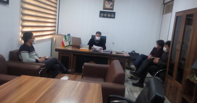 نشست هم اندیشی مدیر شرکت خدمات حمایتی کشاورزی استان قم با همکاران