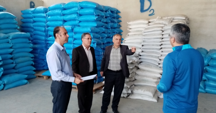  از انبار کارگزاران توزیع نهاده های کشاورزی شهرستان ساوجبلاغ بازدید گردید.