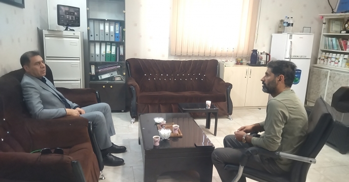 بازدید سرزده مدیر شرکت خدمات حمایتی کشاورزی استان قم از کارگزاری شمس آباد و بررسی جذب حداکثری کود اوره پاییزه