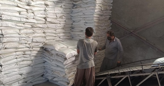 در حال حاضر ذخیره انواع کودهای کشاورزی در انبار سازمانی در وضعیت مطلوبی قراردارد