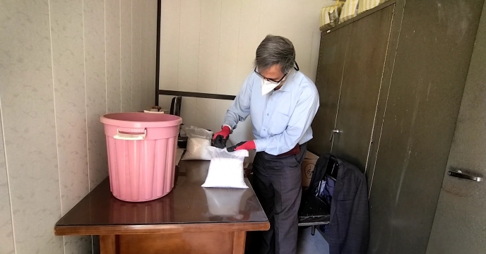 نمونه برداری از محموله 200 تنی سولفات پتاسیم شرکت توسعه سبز آکو در استان قم