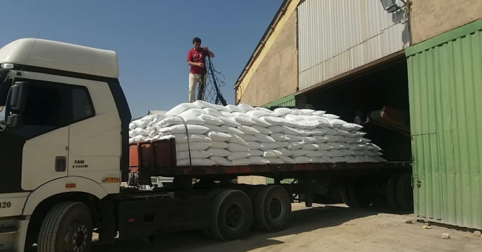 توزیع انواع  کودهای کشاورزی  یارانه ای به شهرستان تفرش و آشتیان  