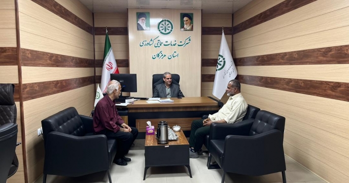 حضور کارگزار جدید در دفتر مدیریت خدمات حمایتی کشاورزی استان هرمزگان جهت مشاوره و خرید نهاده‌های کشاورزی در منطقه بشاگرد استان هرمزگان